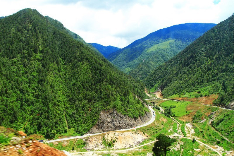 Bala-Gezong-Grand-Canyon-in-Shangrila-Diqing-03