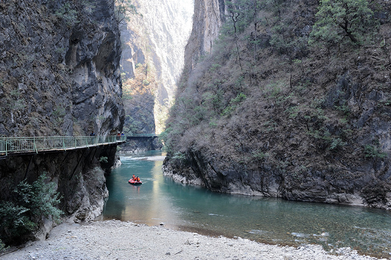 Bala-Gezong-Grand-Canyon-in-Shangrila-Diqing-09