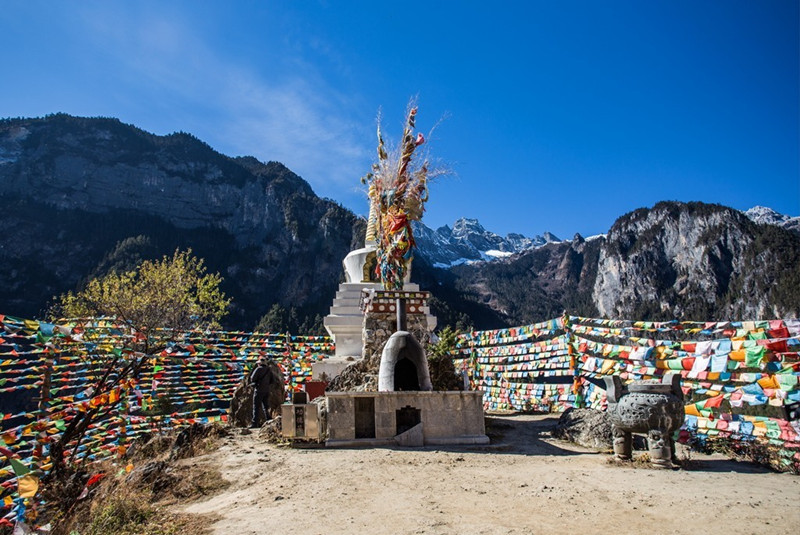 Bala-Gezong-Grand-Canyon-in-Shangrila-Diqing-12