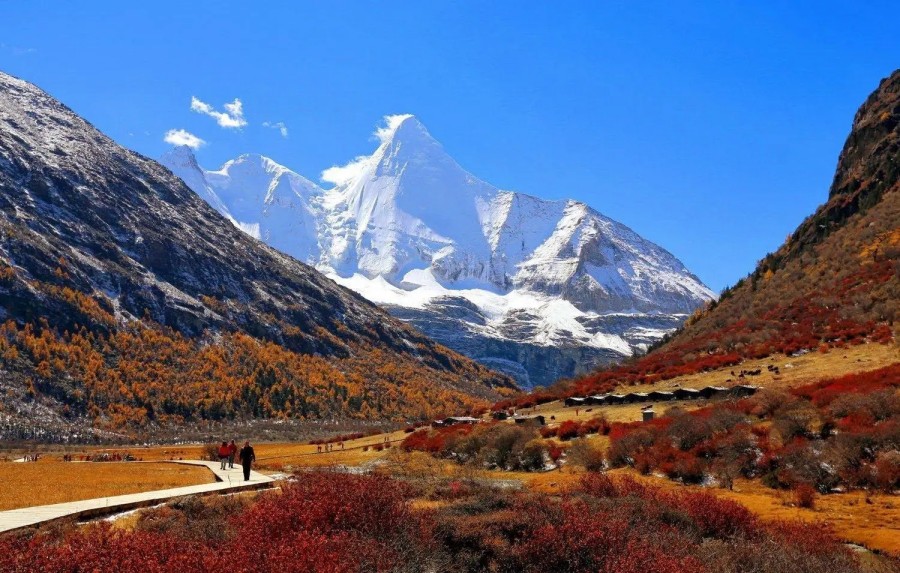 Daocheng Yading Nature Reserve in Sichuan (1)