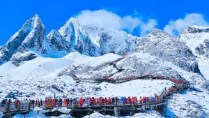 Glacier Park Cableway of Jade Dragon Snow Mountain in Lijiang (16)