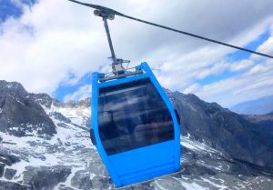 Glacier Park Cableway of Jade Dragon Snow Mountain in Lijiang (18)