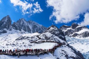 Glacier Park Cableway of Jade Dragon Snow Mountain in Lijiang (7)