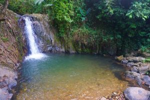 Kaeng Nyui Waterfall in Vang Vieng, Laos (2)