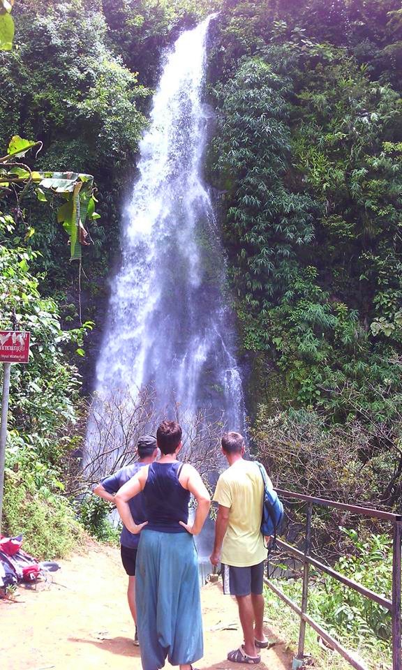 Kaeng Nyui Waterfall in Vang Vieng, Laos (5)