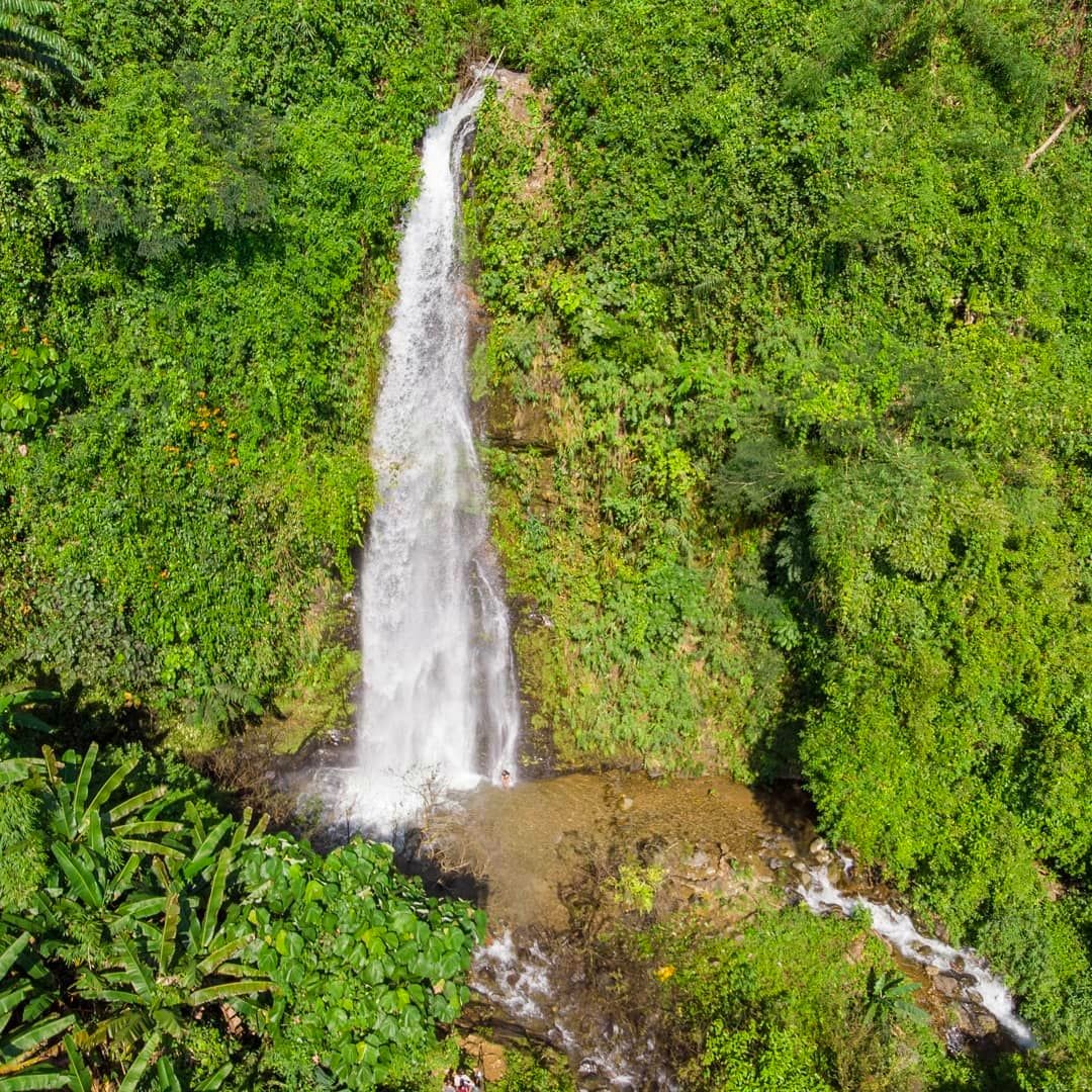 Kaeng Nyui Waterfall in Vang Vieng, Laos (6)