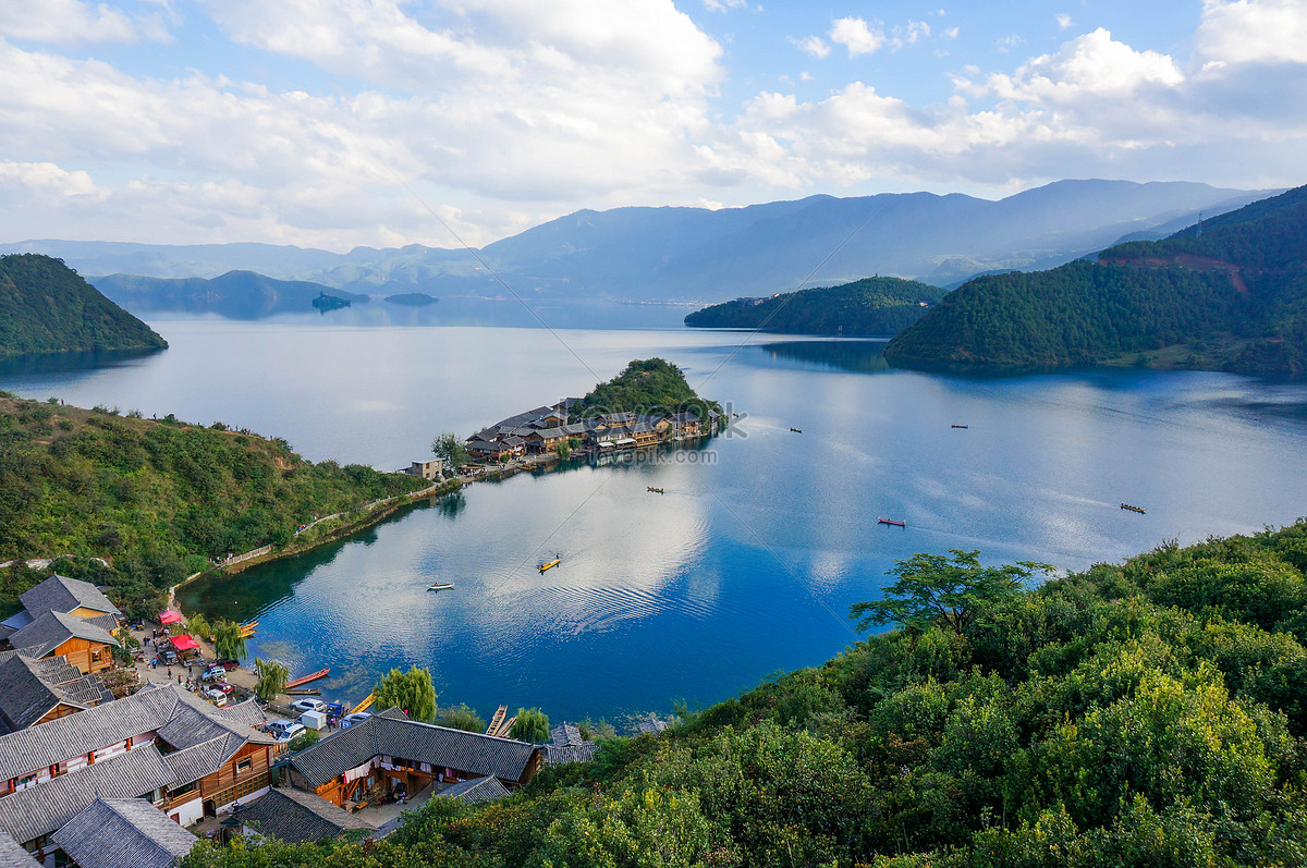 Lugu Lake in Lijiang (6)