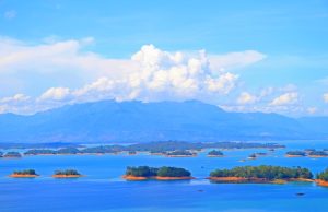 Nam Ngum Reservoir (Lake) in Vientiane, Laos (2)