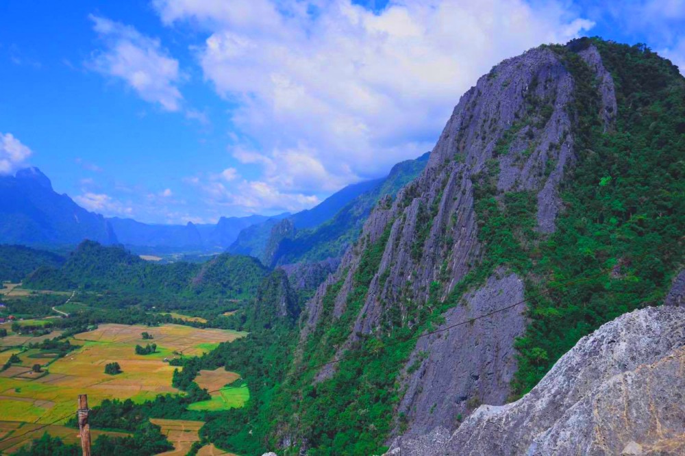 Pha Ngern Silver Cliff in Vang Vieng, Laos (1)