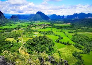 Pha Ngern View Point in Vang Vieng, Laos