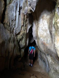Pha Poak Cave in Vang Vieng, Laos (4)