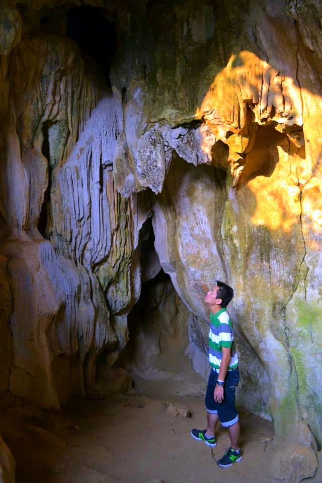 Pha Poak Cave in Vang Vieng, Laos (6)