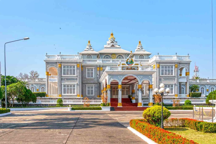 Presidential Palace in Laos (2)