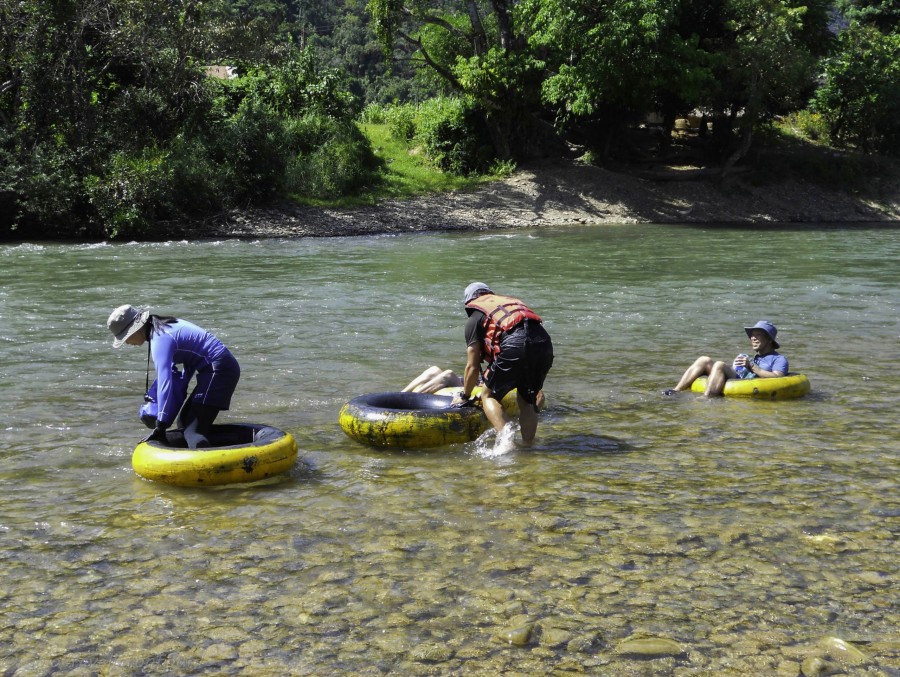 River Tubing In Vang Vieng, Laos (3)