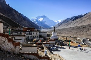 Rongbuk-Monastery-and-Mount-Everest-View-in-Tingri-County-Tibet-08