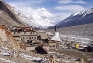 Rongbuk-Monastery-and-Mount-Everest-View-in-Tingri-County-Tibet-16
