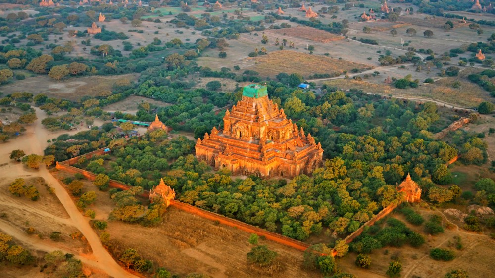 Shwesandaw Pagoda in Bagan Myanmar (2)