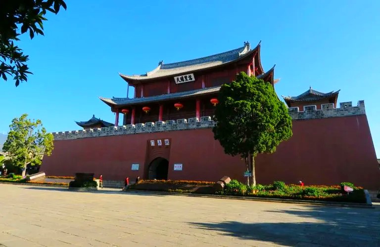 Weishan Old Town in Dali (9)