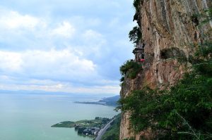Western-Hills-and-Dragon-Gate-in-Kunming-07