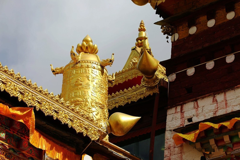 Chonggu-Monastery-in-Daocheng-Yading-Garze-09