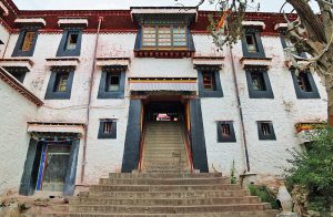 Drepung-Monastery-in-Lhasa-20