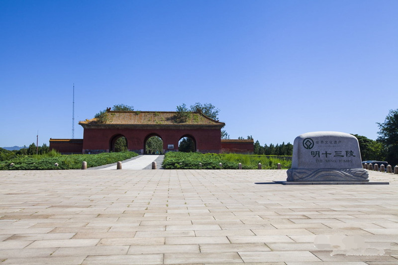 Ming-Tombs-in-Beijing-16