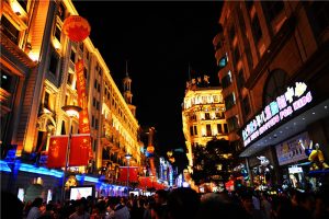 Nanjing-Road-in-Shanghai-04