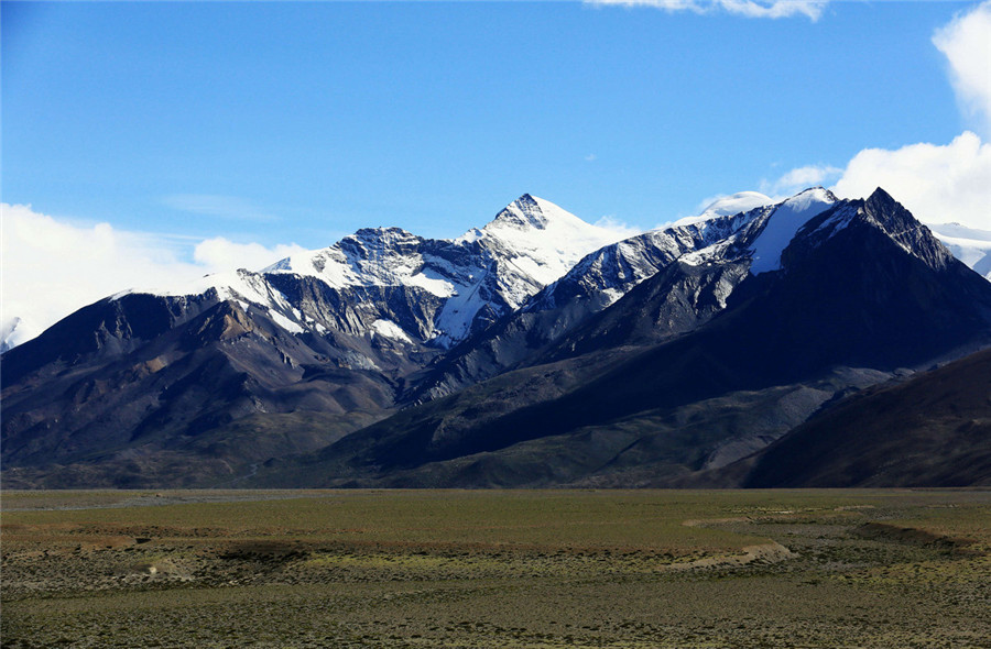 Shishapangma-Mountain-in-Nyalam-County-Shigatse-02