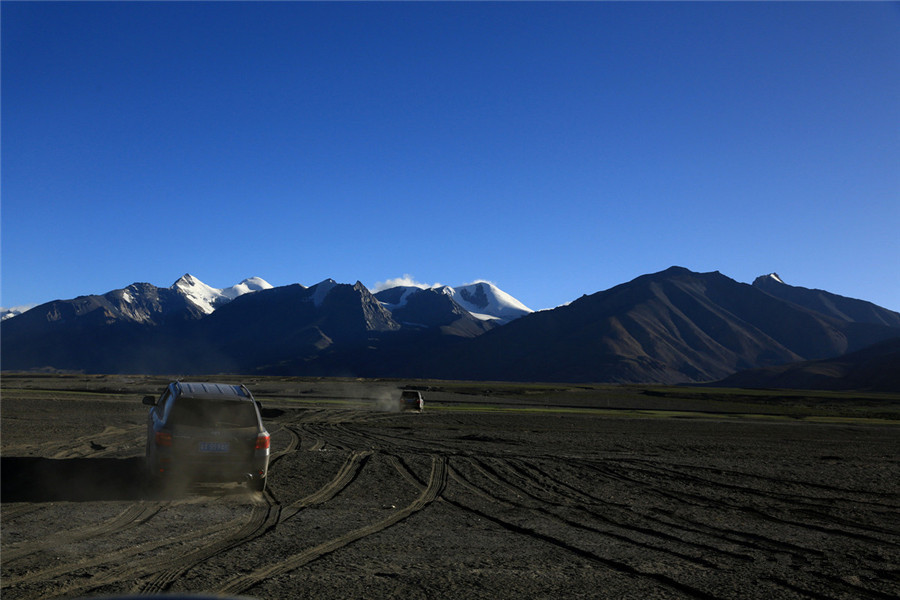 Shishapangma-Mountain-in-Nyalam-County-Shigatse-12
