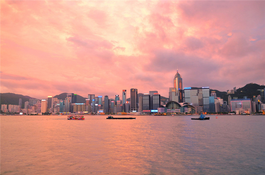 Avenue-of-Stars-in-Hong-Kong-01