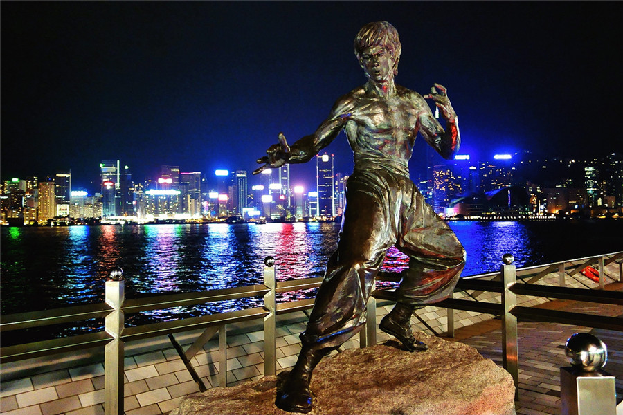 Avenue-of-Stars-in-Hong-Kong-06