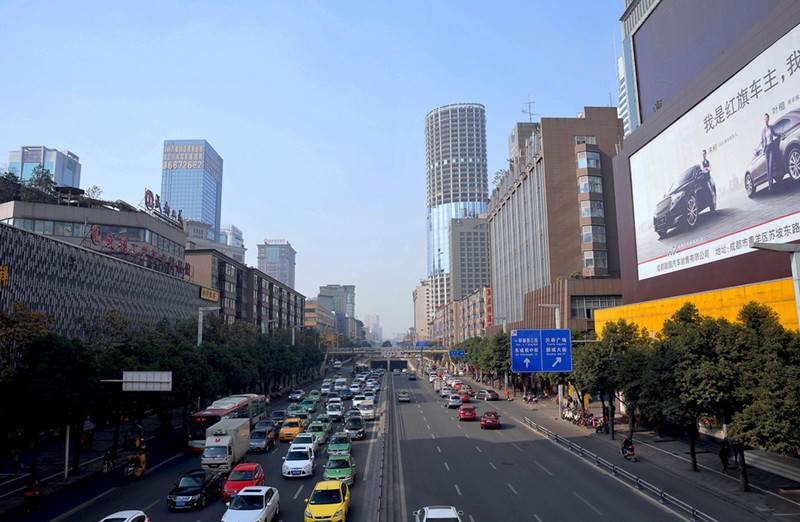 Chunxi-Road-in-Chengdu-05