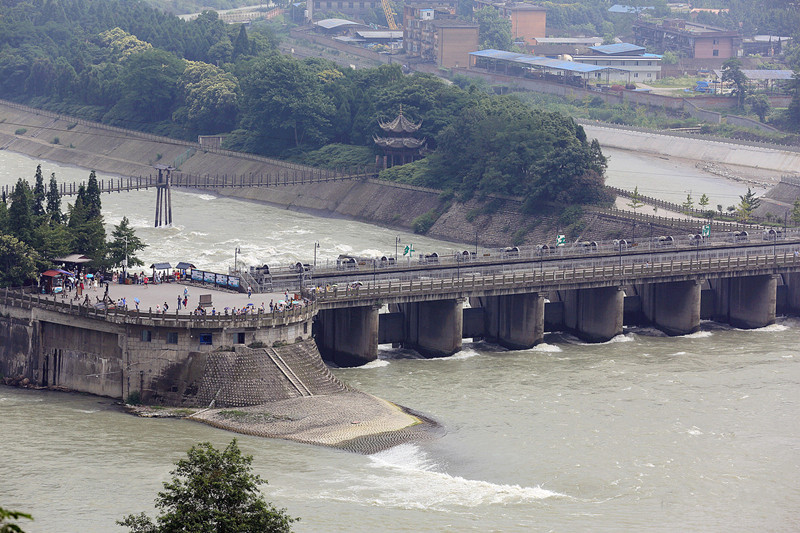Dujiangyan-Irrigation-System-04-1