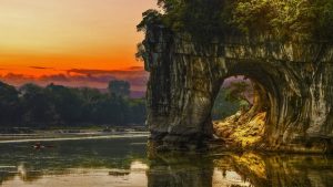 Elephant-Trunk-Hill-Xiangbishan-in-Guilin-02