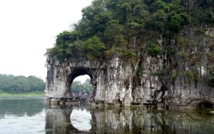 Elephant-Trunk-Hill-Xiangbishan-in-Guilin-03