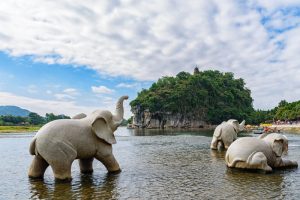 Elephant-Trunk-Hill-Xiangbishan-in-Guilin-12