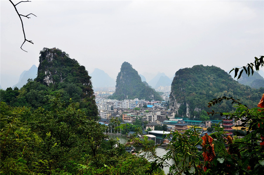 Folded-Brocade-Hill-in-Guilin-03