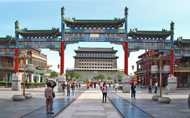 Qianmen-Street-in-Beijing-07