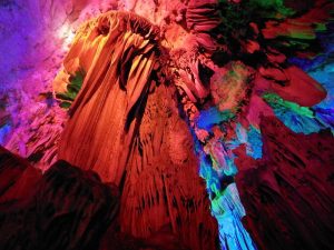 Reed-Flute-Cave-in-Guilin-03