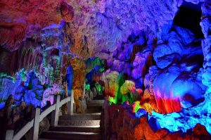 Reed-Flute-Cave-in-Guilin-09