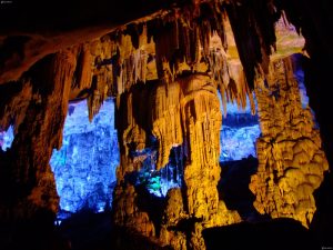 Reed-Flute-Cave-in-Guilin-10