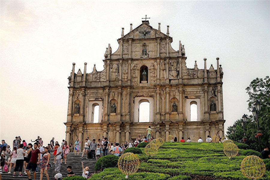 Ruins-of-St.-Paul’s-in-Macau-01
