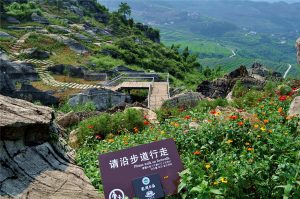 Wansheng-Stone-Forest-in-Chongqing-12