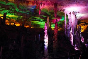Yellow-Dragon-Cave-in-Wulingyuan-District-Zhangjiajie-02
