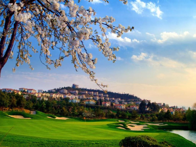 Kunming-Spring-City-Golf-Lake-Resort-02
