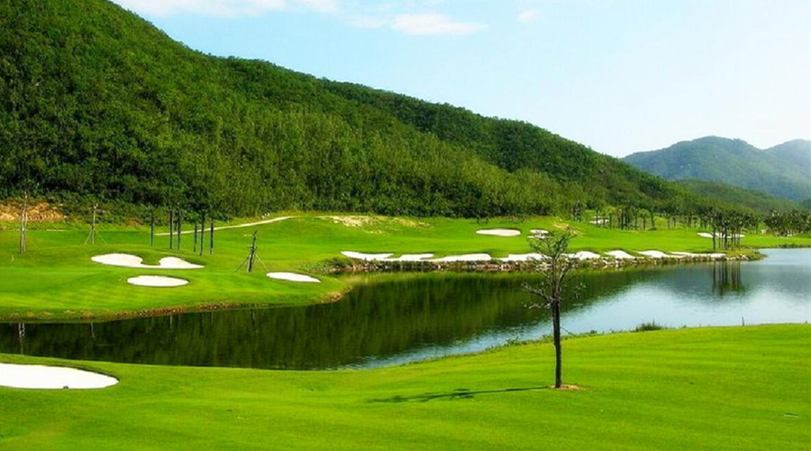Sanya-Yalong-Bay-Red-Gorge-Golf-Club