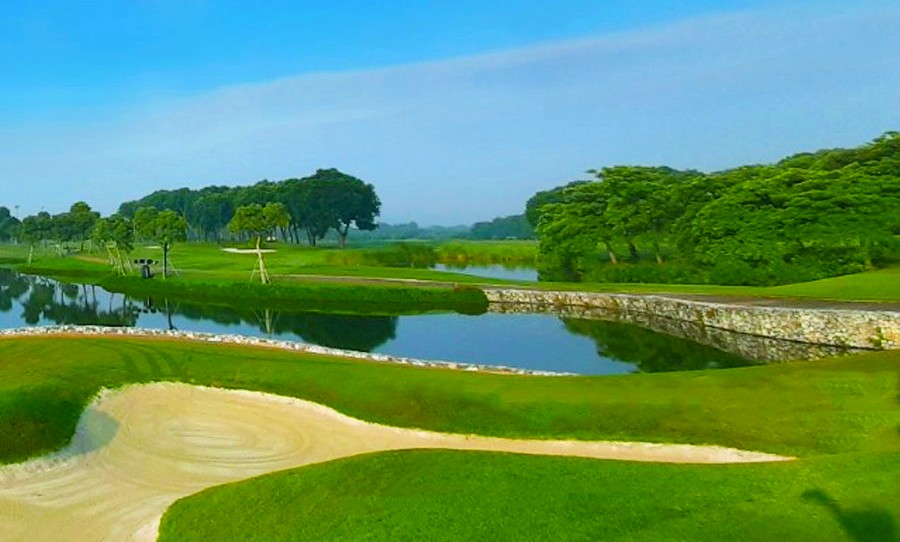 Van Tri Golf Club in Hanoi (11)