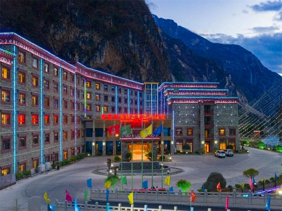 Balagezong Tibetan Ecological Hotel in Shangri La