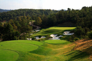 Kunming-Yulong-Bay-Golf-Club-03