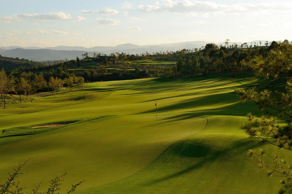 Kunming-Yulong-Bay-Golf-Club-06